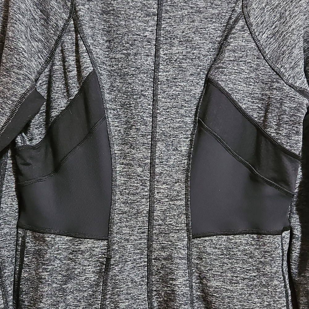 Lululemon Full Tilt Half Zip Pullover Size 8 - Picture 8 of 16